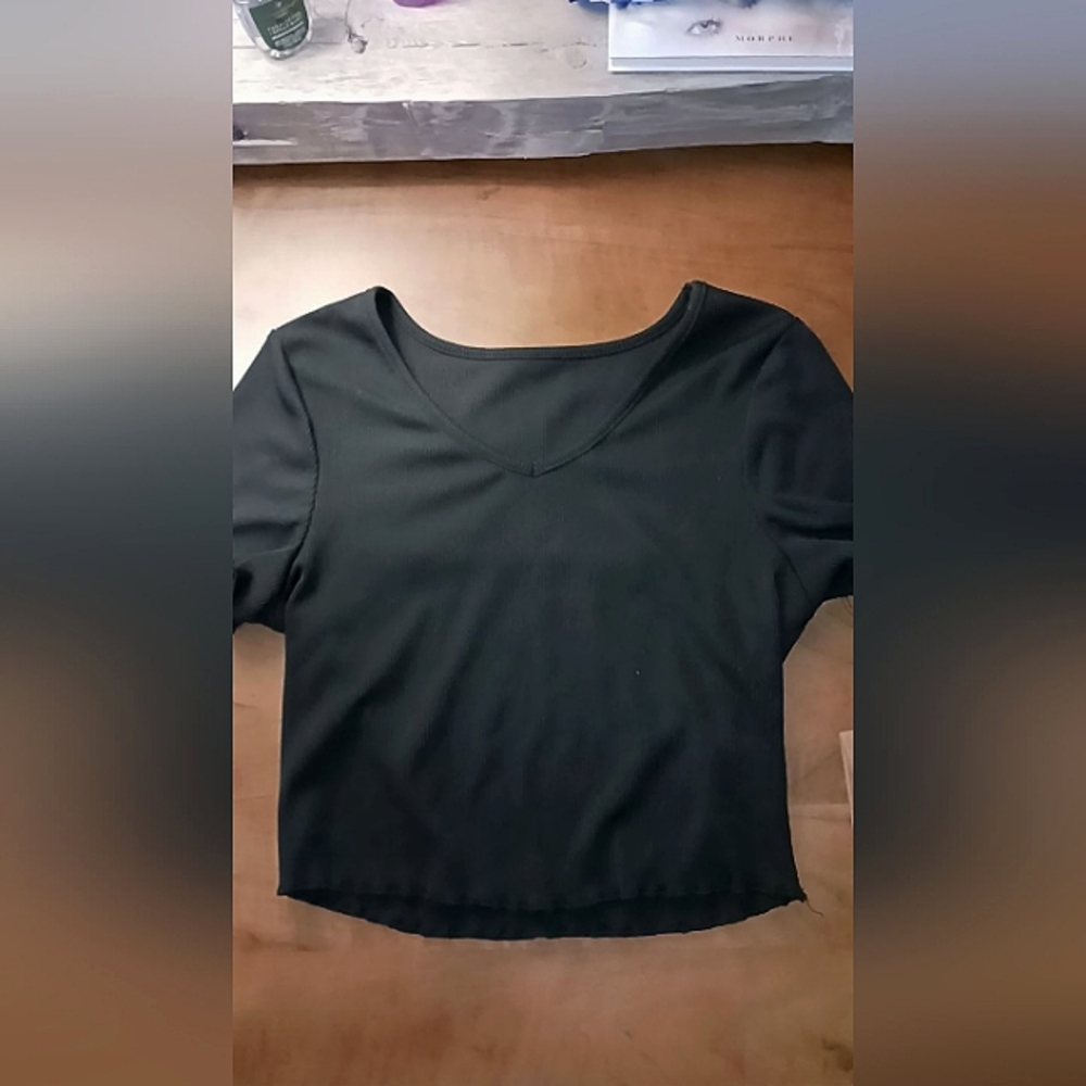 SHEIN Black Cropped Tight Fit Tee